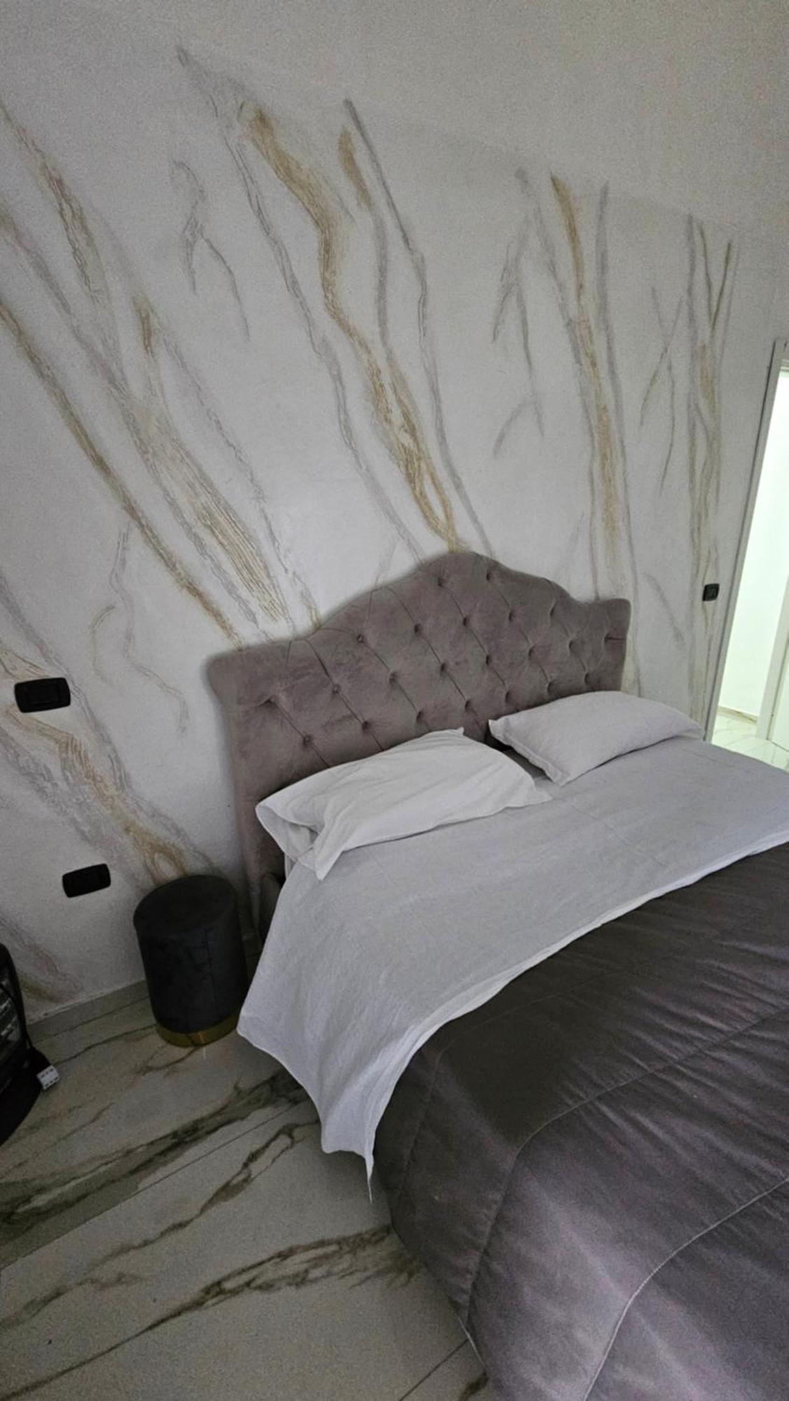 Hotel Crisari Naples Luaran gambar